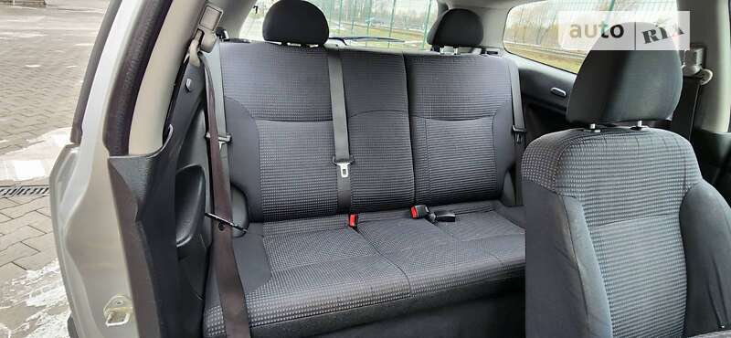 Хэтчбек Honda Civic 2001 в Звягеле