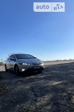 Хэтчбек Honda Civic 2007 в Полтаве