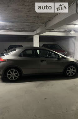 Хэтчбек Honda Civic 2007 в Львове