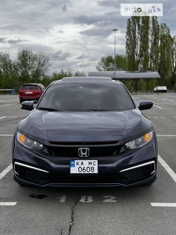 Седан Honda Civic 2018 в Киеве