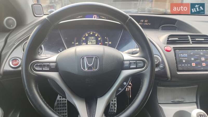 Хэтчбек Honda Civic 2008 в Харькове