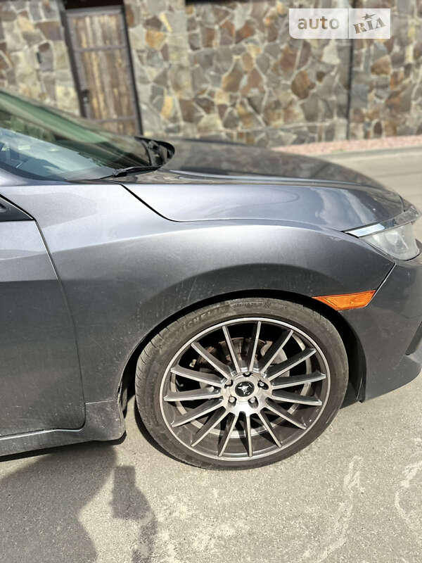 Седан Honda Civic 2016 в Києві