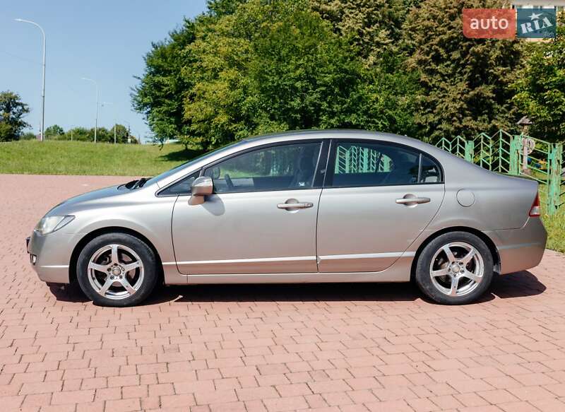 Седан Honda Civic 2006 в Трускавці