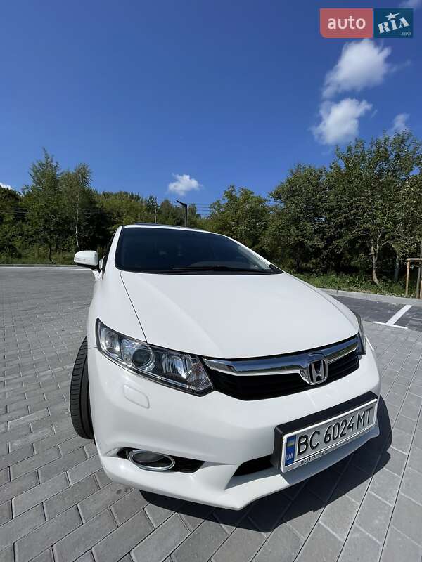 Седан Honda Civic 2012 в Львові