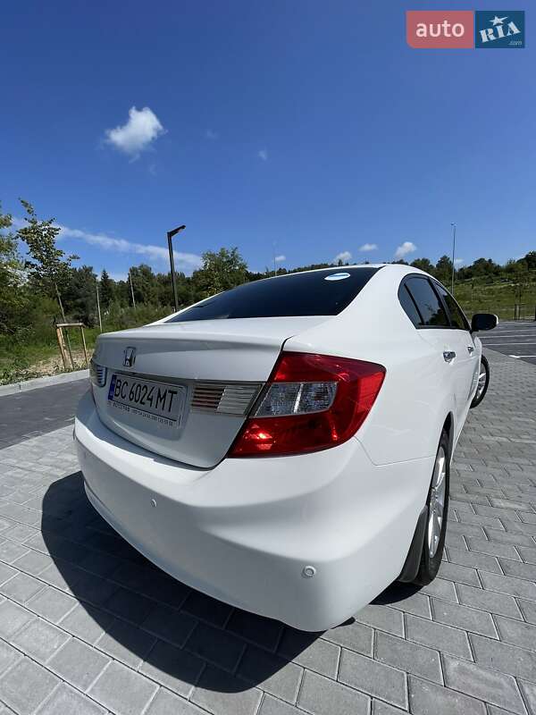 Седан Honda Civic 2012 в Львові