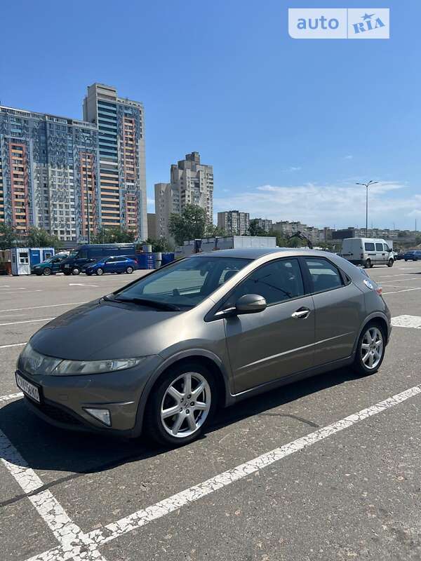 Хэтчбек Honda Civic 2008 в Киеве