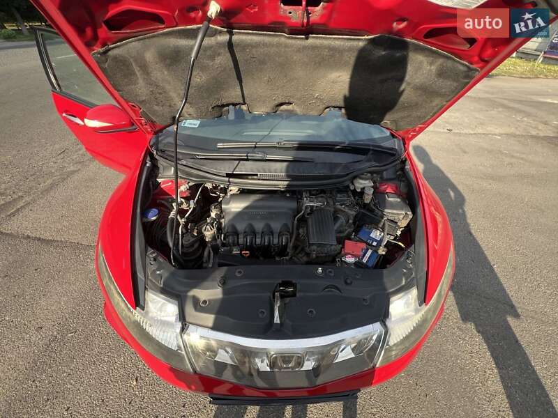 Хэтчбек Honda Civic 2007 в Ахтырке фото 11 Хэтчбек Honda Civic 2007 в Ахтырке