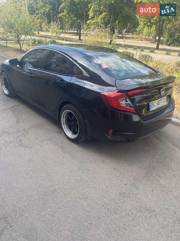 Седан Honda Civic 2017 в Кривому Розі