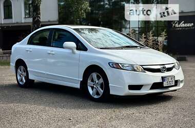 Седан Honda Civic 2010 в Чернівцях