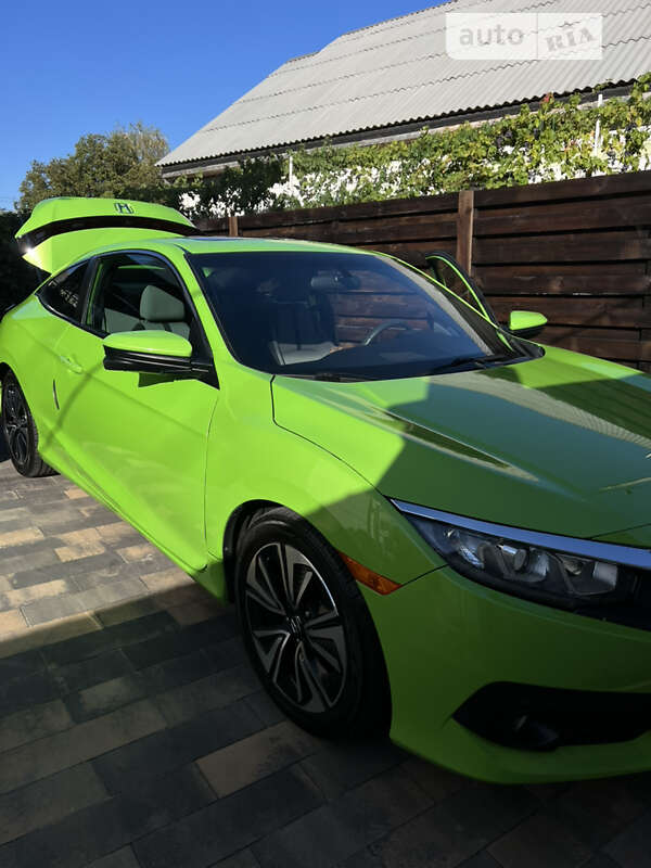 Купе Honda Civic 2016 в Киеве
