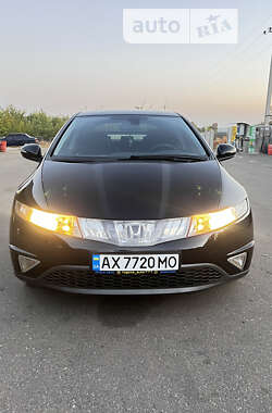 Хэтчбек Honda Civic 2008 в Харькове