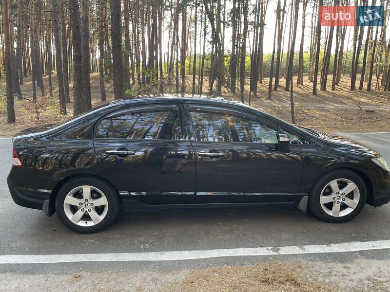 Седан Honda Civic 2007 в Полтаве