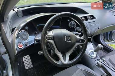 Хэтчбек Honda Civic 2007 в Запорожье