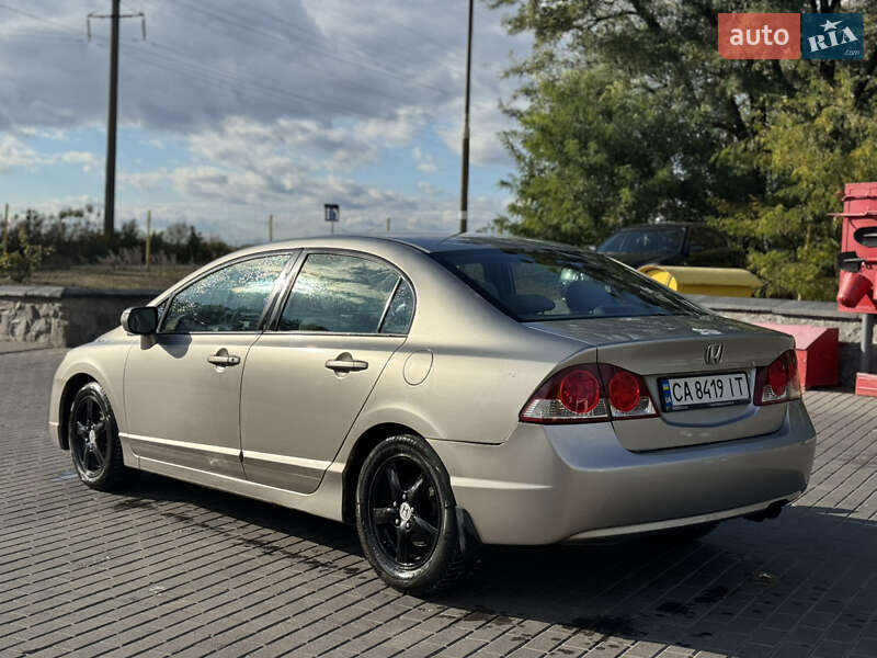 Седан Honda Civic 2006 в Смеле