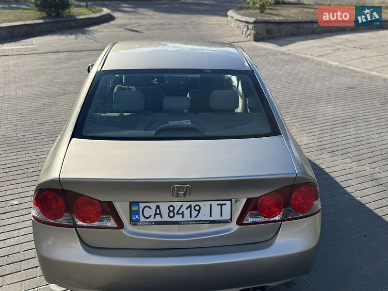 Седан Honda Civic 2006 в Смеле