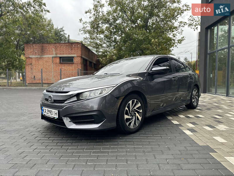 Седан Honda Civic 2015 в Полтаве