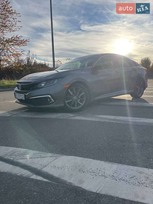 Седан Honda Civic 2018 в Хмельницком