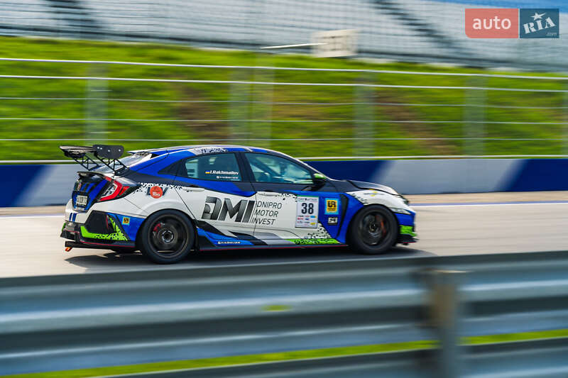 Седан Honda Civic 2017 в Киеве фото 14 Седан Honda Civic 2017 в Киеве