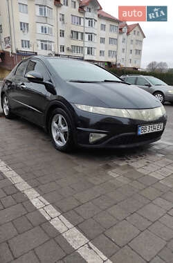 Хетчбек Honda Civic 2006 в 