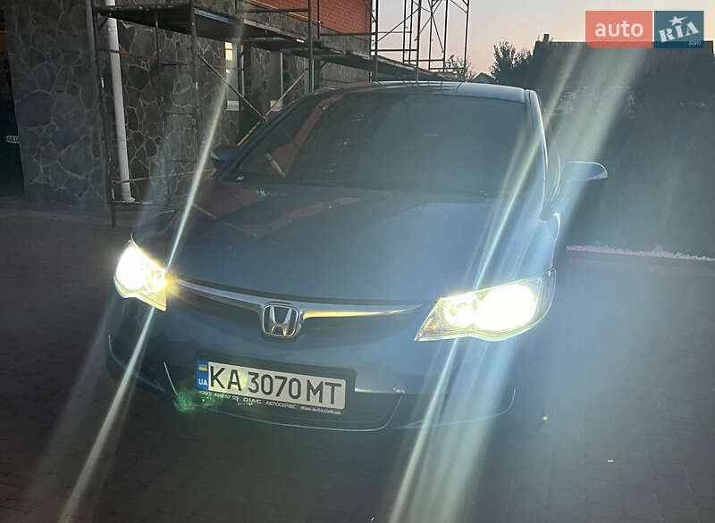 Седан Honda Civic 2007 в Киеве