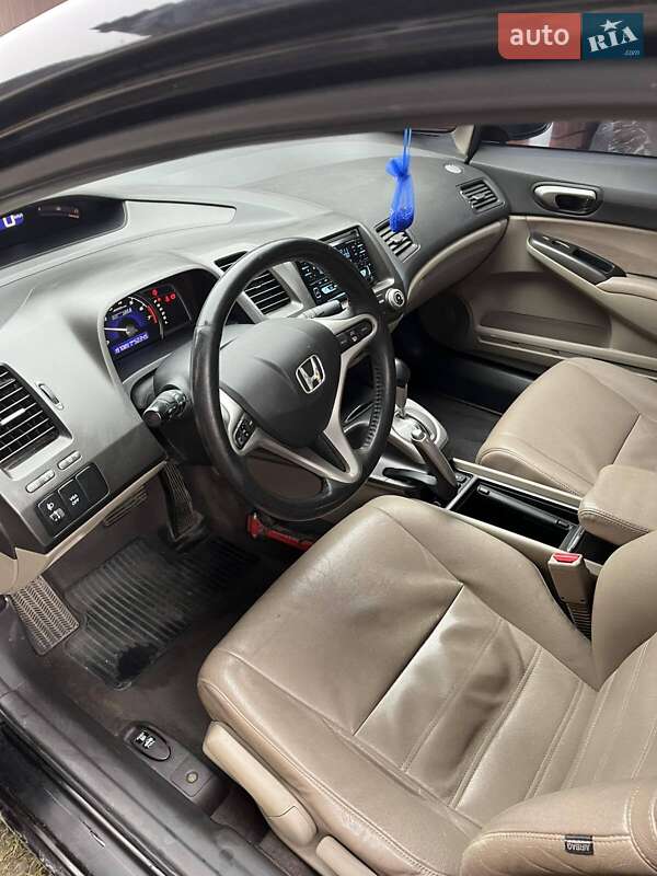 Седан Honda Civic 2009 в Кельменцах