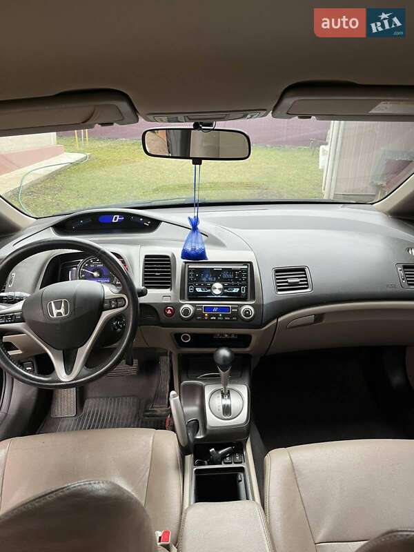 Седан Honda Civic 2009 в Кельменцах