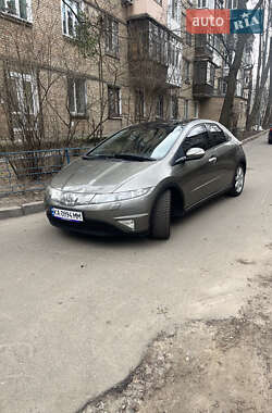 Хэтчбек Honda Civic 2008 в Киеве