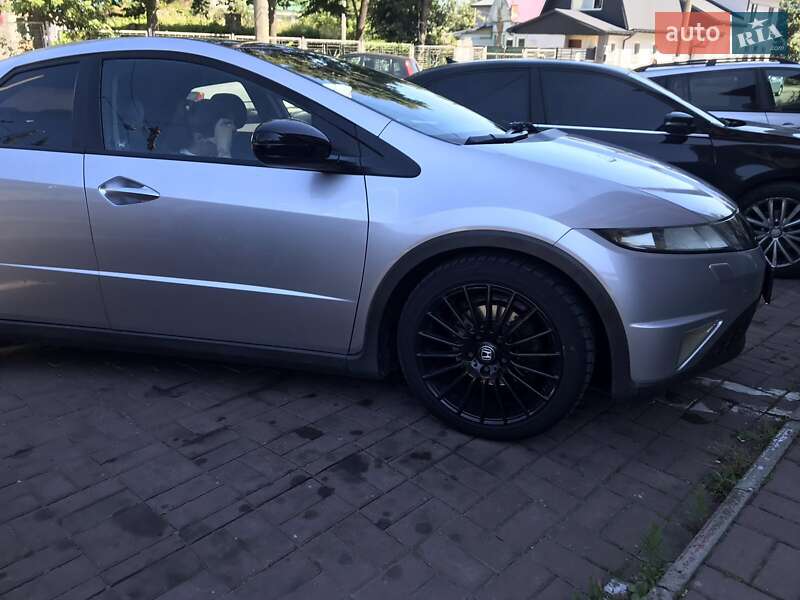 Хэтчбек Honda Civic 2006 в Житомире фото 2 Хэтчбек Honda Civic 2006 в Житомире