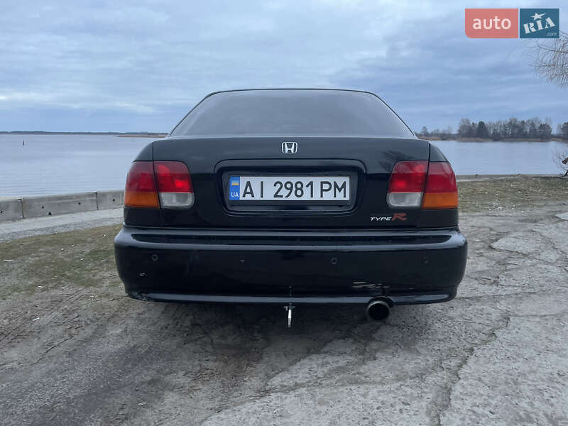 Седан Honda Civic 1999 в Украинке