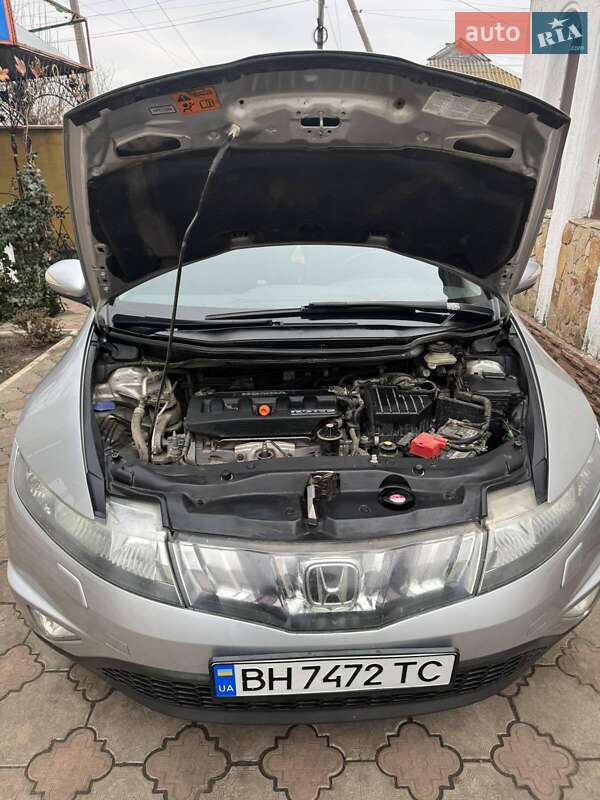Хэтчбек Honda Civic 2006 в Кривом Озере