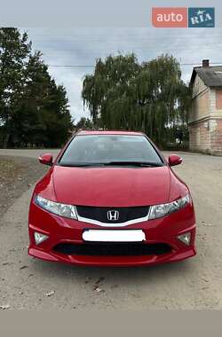 Хетчбек Honda Civic 2010 в Чернівцях