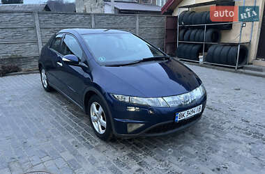 Хэтчбек Honda Civic 2008 в Львове