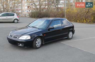 Хетчбек Honda Civic 2000 в 