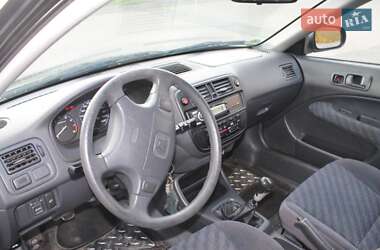 Хетчбек Honda Civic 2000 в 