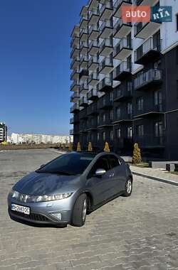 Хэтчбек Honda Civic 2008 в Южном