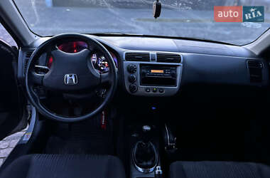 Седан Honda Civic 2004 в 