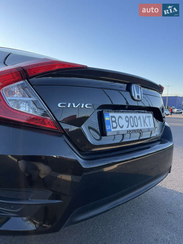 Седан Honda Civic 2018 в Львові