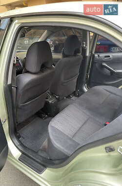 Седан Honda Civic 2005 в 
