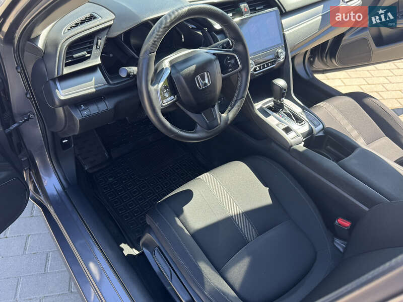Седан Honda Civic 2017 в Мукачевому