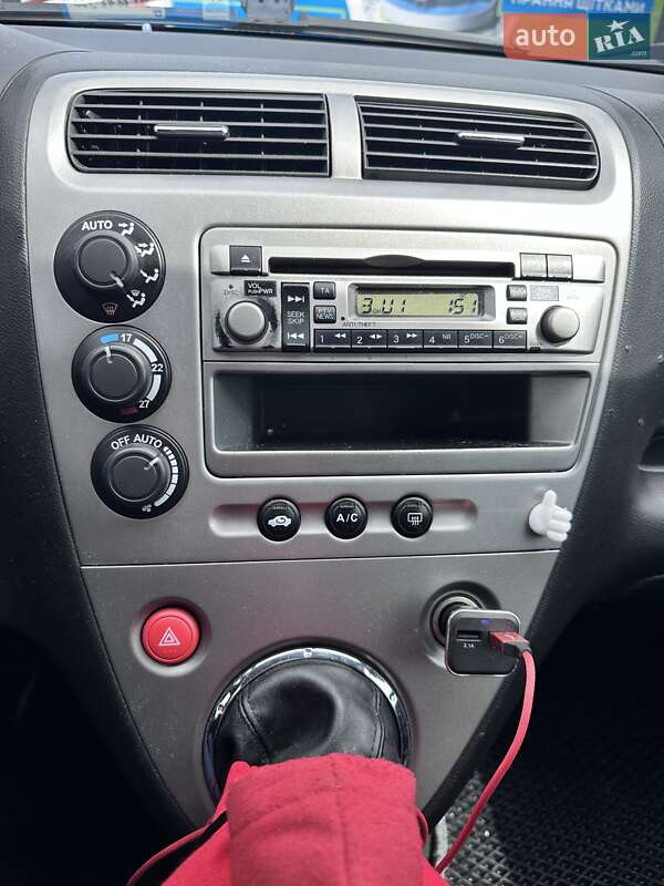 Хэтчбек Honda Civic 2005 в Ивано-Франковске