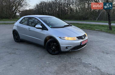 Хэтчбек Honda Civic 2010 в 