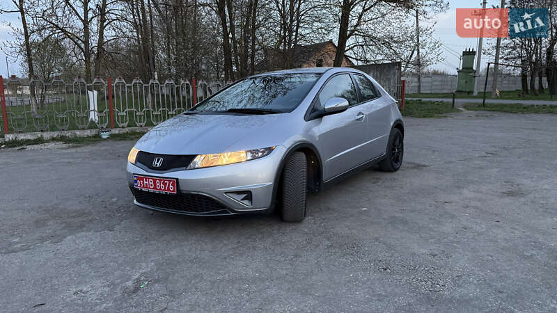 Хэтчбек Honda Civic 2010 в 