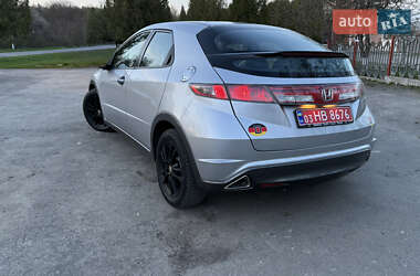 Хэтчбек Honda Civic 2010 в 