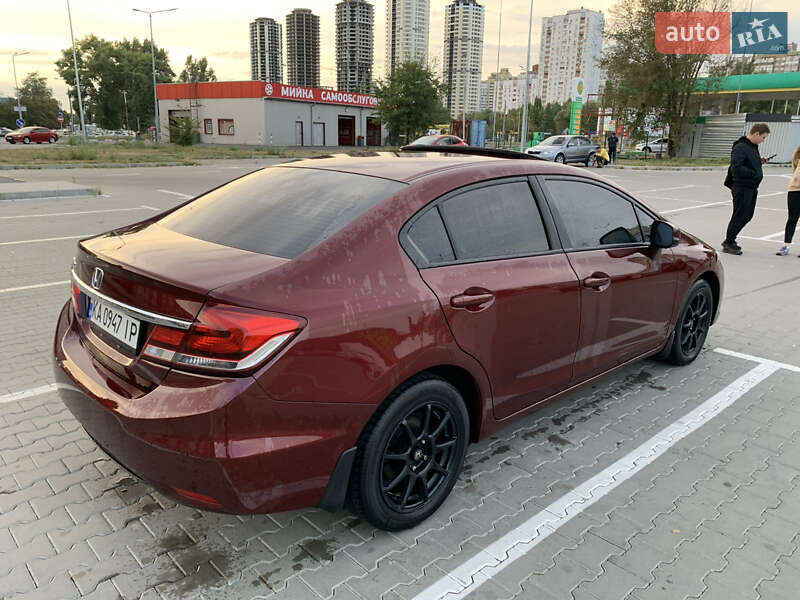 Седан Honda Civic 2013 в Киеве