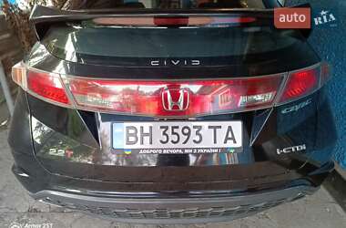 Хэтчбек Honda Civic 2006 в 