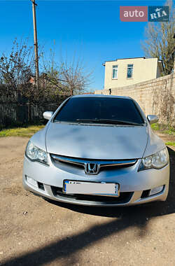 Седан Honda Civic 2006 в Кривом Роге