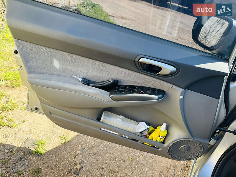 Седан Honda Civic 2006 в Кривому Розі