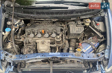Седан Honda Civic 2008 в  фото 13 Седан Honda Civic 2008 в