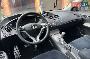 Хэтчбек Honda Civic 2007 в 