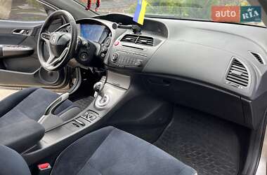 Хэтчбек Honda Civic 2007 в 